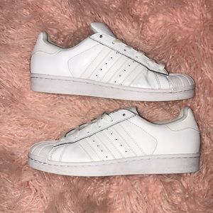 White adidas superstars